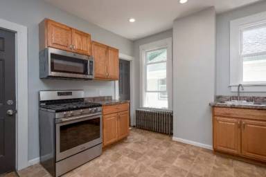 Main picture of 432 Hudson Ave