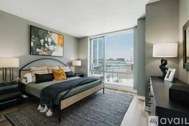 Main picture of 33 Christopher Columbus Dr