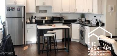 Main picture of 3345 N Marshfield Ave