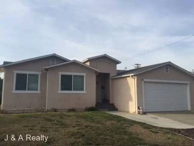 Main picture of 4789 Hilo St