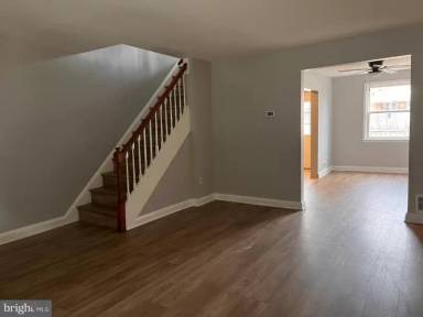 Main picture of 1904 Kelmore Rd