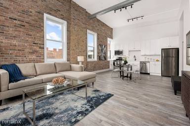 Main picture of 1900 N Milwaukee Ave