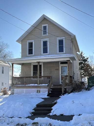 Main picture of 1950 Bennett St