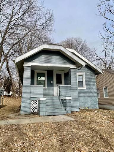 Main picture of 4710 Franklin St
