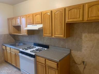 Main picture of Lincoln Ridge Apartments