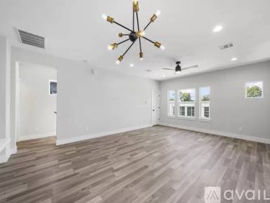 Main picture of 3316 Bacchus St