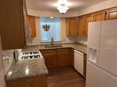 Main picture of 606 Kensington Ct
