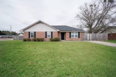 Main picture of 2544 Parkland Blvd