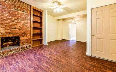 Main picture of 1404 E Carson St