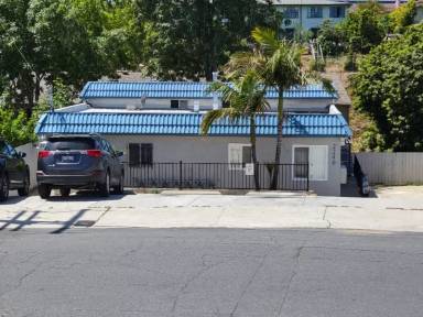 Main picture of 2240 Dunlop St