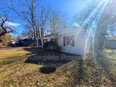 Main picture of 1933 Saint Charles Ct SW
