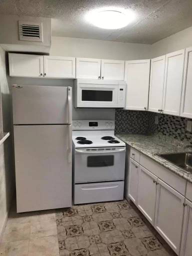 Main picture of 6620 W 2nd Ct