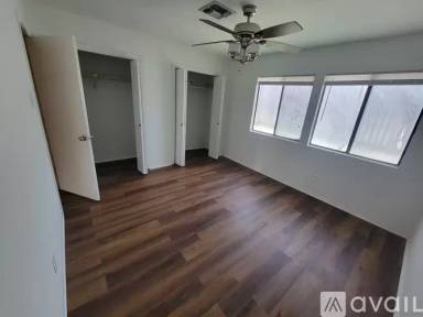 Main picture of 305 Calle Amistosa