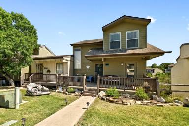 Main picture of 225 Comanche Ln