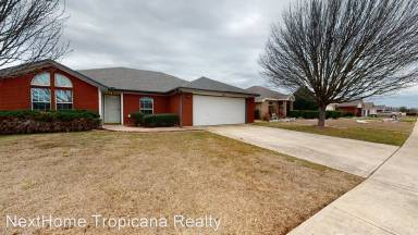 Main picture of 3700 Stallion Dr
