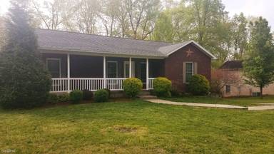 Main picture of 28 Pinnacle Dr