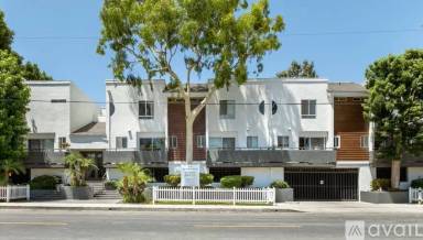 Main picture of 11101 Aqua Vista St
