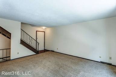 Main picture of 2013-39 White Oak Dr