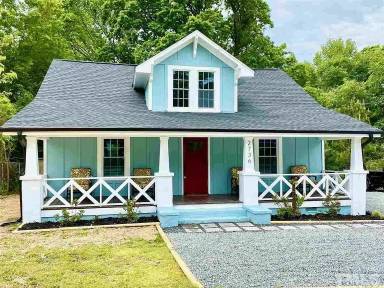 Main picture of 2736 Holloway St