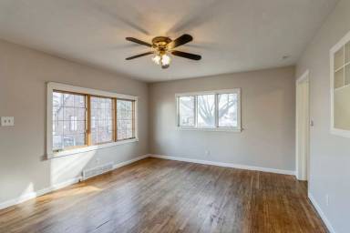 Main picture of 2002 34th St