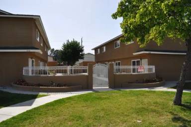 Main picture of 586 Penrose Dr