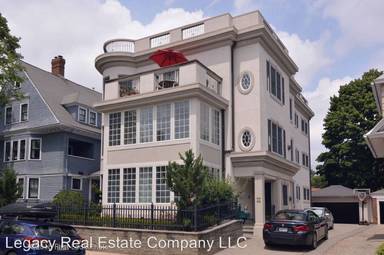 Main picture of 30 S Angell St