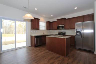 Main picture of 127 Queensway Ln