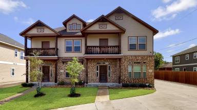 Main picture of 907 Montclair Ave