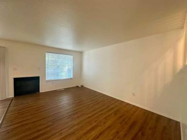 Main picture of 1412 Falcon Loop
