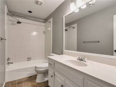 Main picture of 1716 Oriole Ct