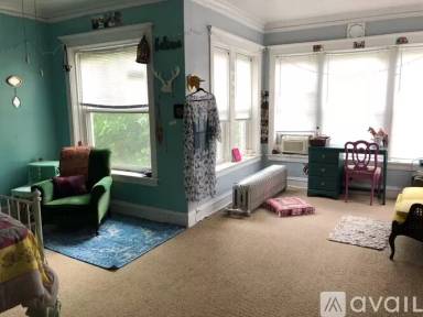 Main picture of 4636 N Saint Louis Ave