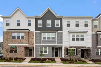 Main picture of 703 Lucky Clover Way