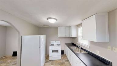 Main picture of 205 8th Ave SW