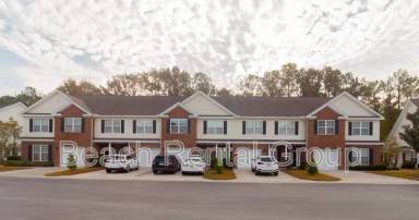 Main picture of 211 Connemara Dr