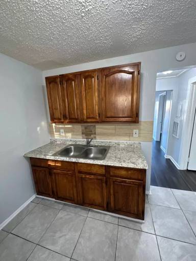 Main picture of 1528 Mount Herman St