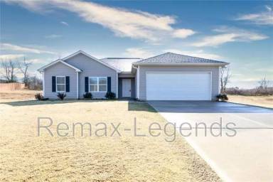 Main picture of 82 Gray Field Ct