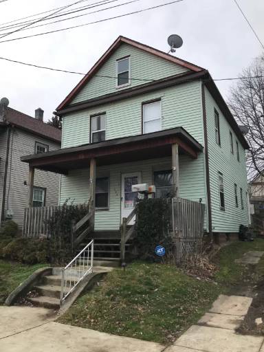 Main picture of 104 Sobieski St