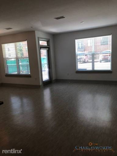 Main picture of Circle 75 Pkwy SE