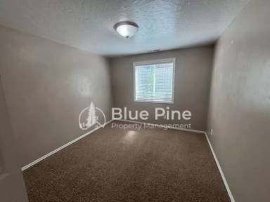 Main picture of 3904 E Lorna Ave