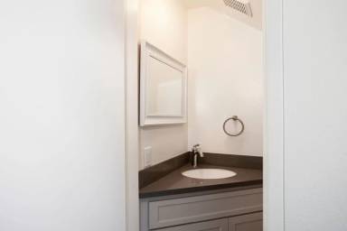 Main picture of 4609 10th St