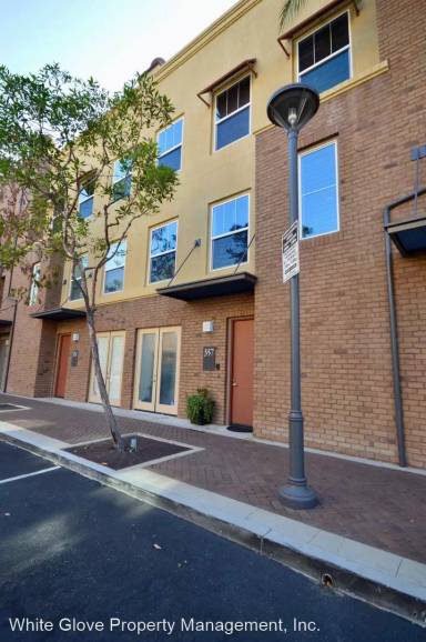 Main picture of 357 Market Ct