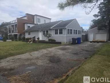 Main picture of 198 Walnut Creek Ln
