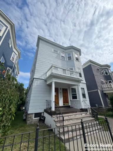 Main picture of 23 Tufts St