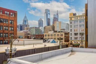 Main picture of 1215 Wood St