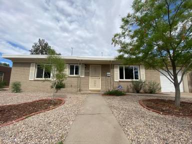 Main picture of 214 Morningside Dr NE