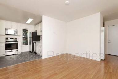 Main picture of 2221 Parker St