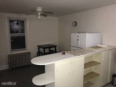 Main picture of 564 S Main St