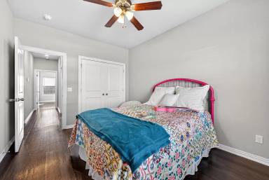 Main picture of 1220 Moonrise St