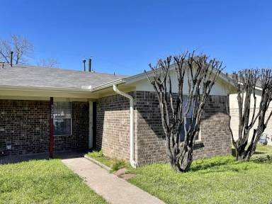 Main picture of 3300 Longleaf Cir