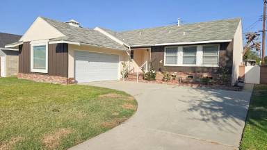 Main picture of 3458 Ladoga Ave